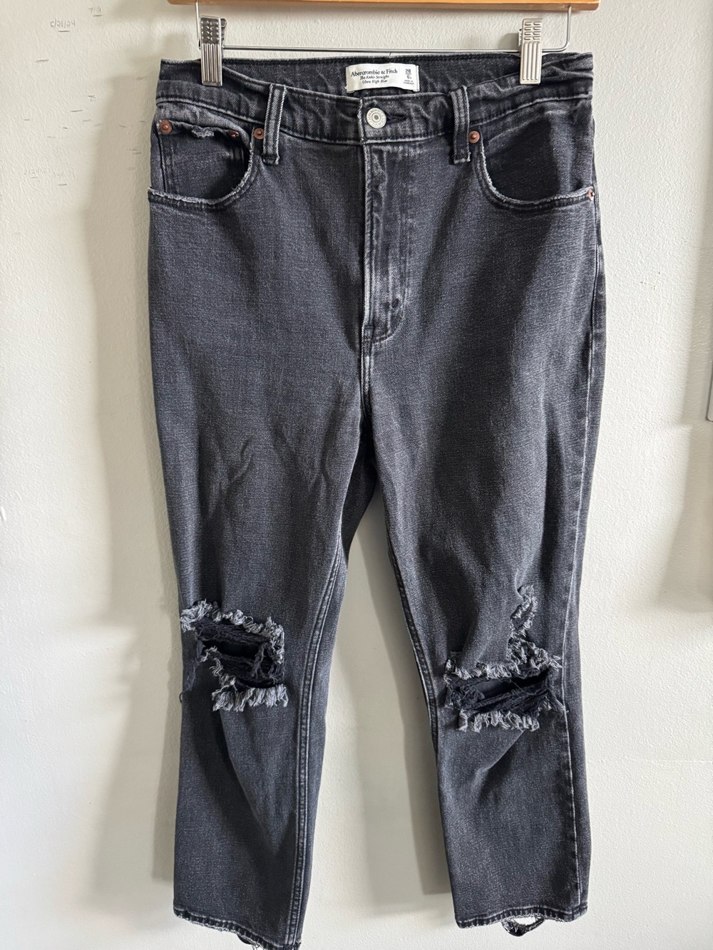 Abercrombie & Fitch The Ankle Straight Ultra High Rise size 6 short